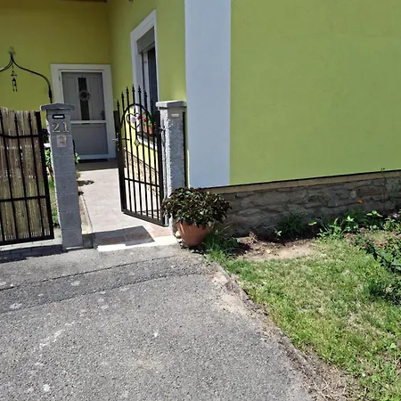 Tiche Podkrovi 4 Km Od Kromerize * Skastice